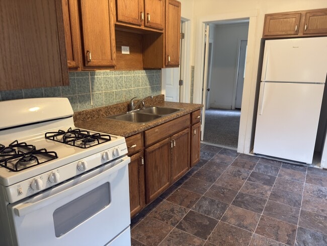 Building Photo - 53 Ellicott St