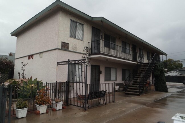Building Photo - 1070 Gardenia Ave