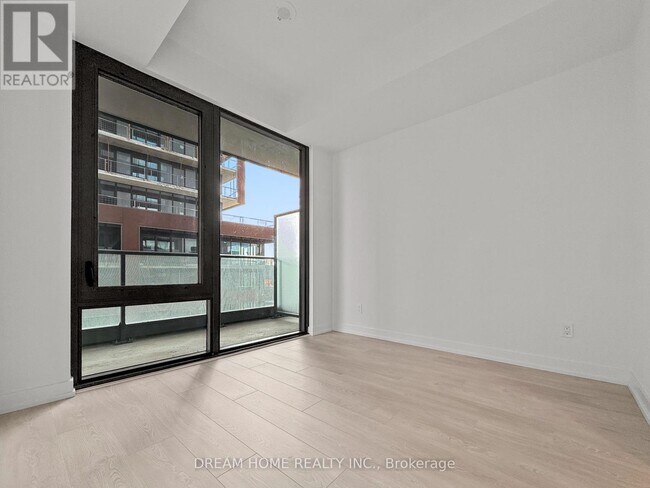 Building Photo - 35 Parliament St