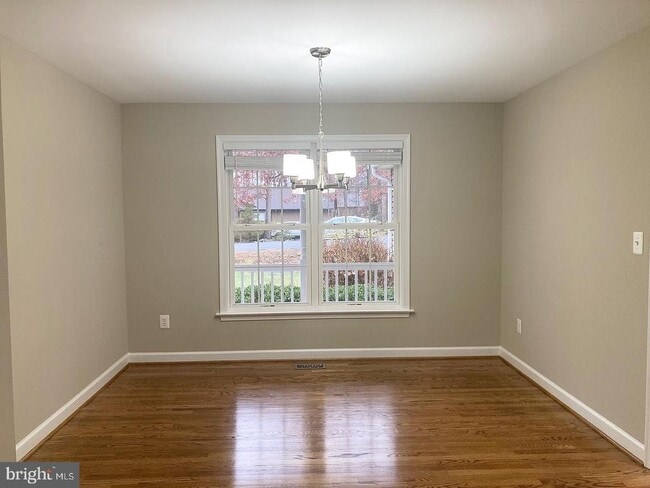 Foto del edificio - 3002 Lakeview Pkwy