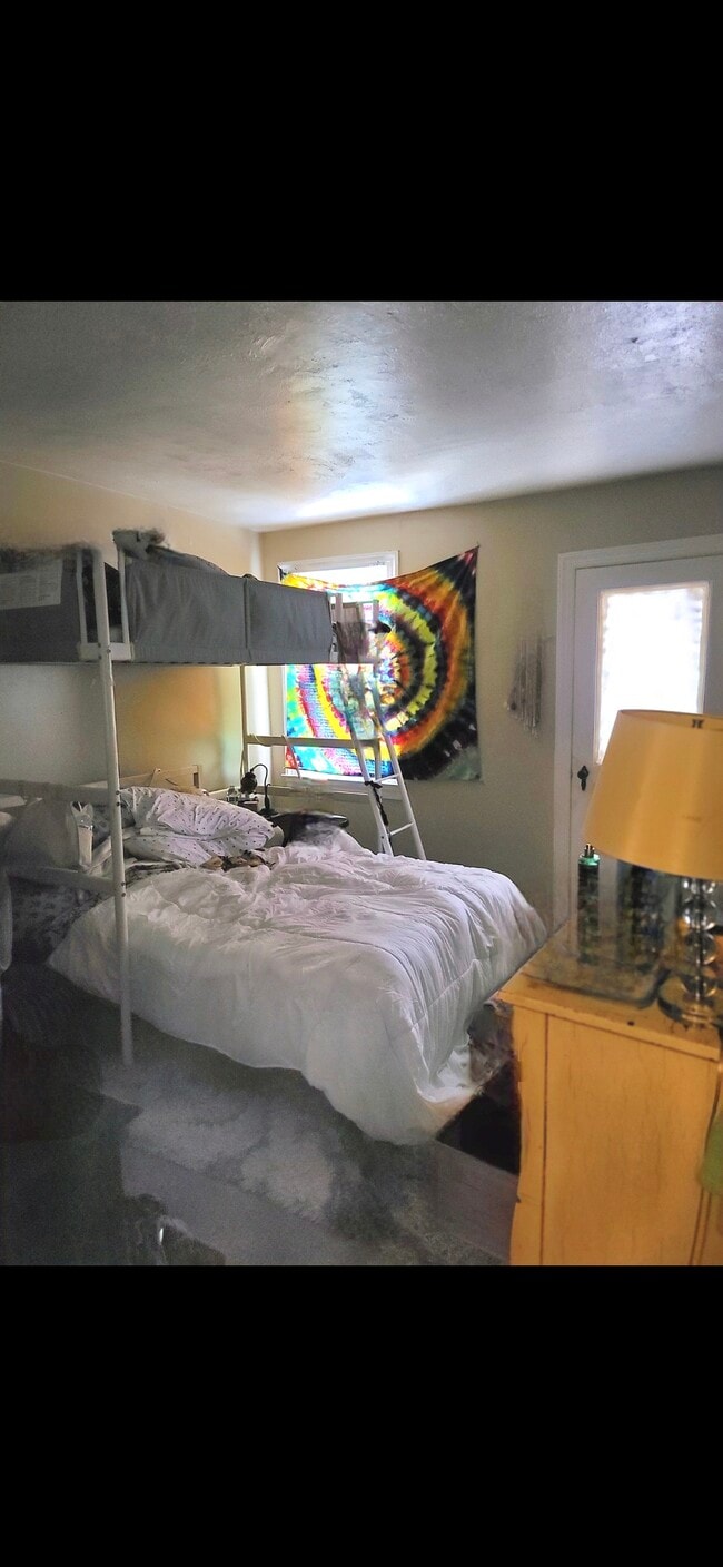 Building Photo - 2409 N Broom St