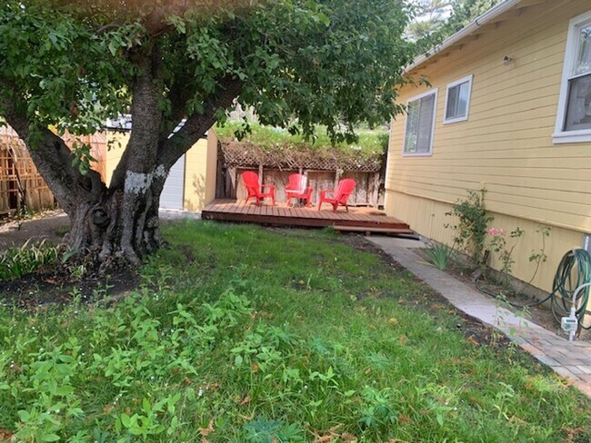 Foto del edificio - 20592 Foothill Dr