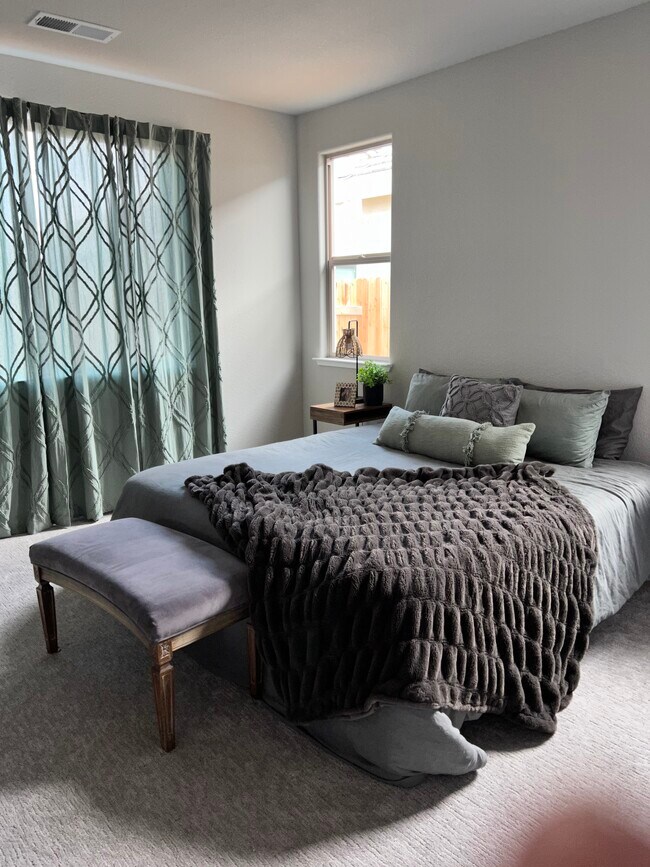 Foto del edificio - 3056 Checkerspot St