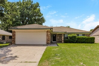 Building Photo - 7312 Meadow Creek Dr