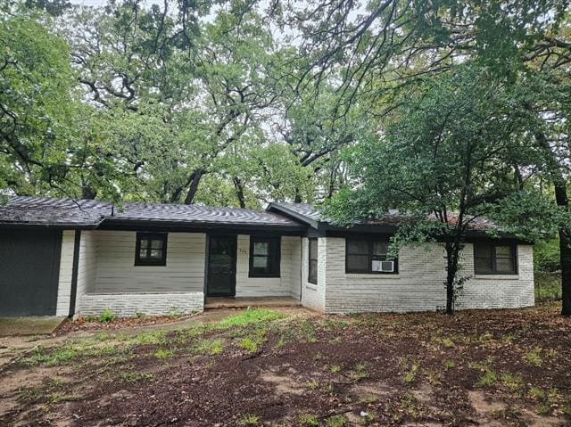 Building Photo - 920 Red Bud Dr