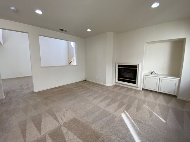 Foto del edificio - CUPERTINO - Executive property with open a...