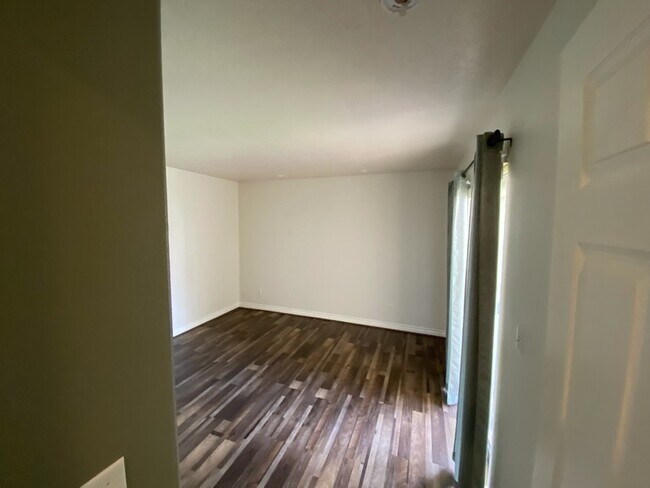 Building Photo - 151 S 1050 W