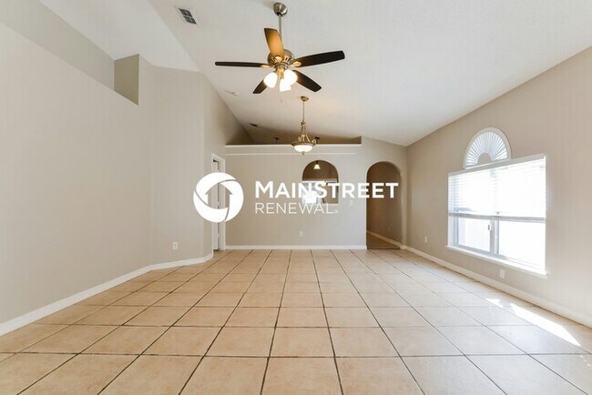 Foto del edificio - 4 Bedroom Pet-Friendly Home in Orlando, FL with Main Street Renewal