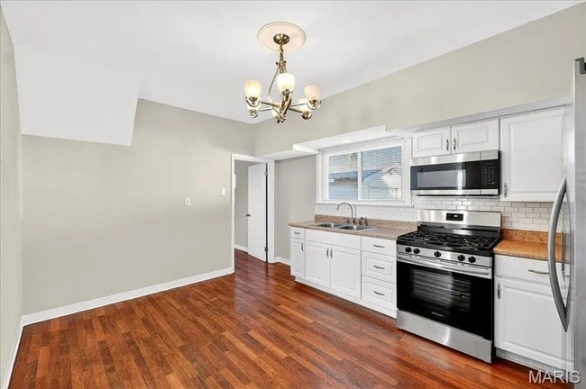 Building Photo - 2301 Hudson Dr