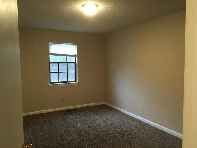Building Photo - 3206 Gleason Dr