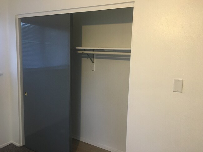 Foto del edificio - Willow Tree Apartments