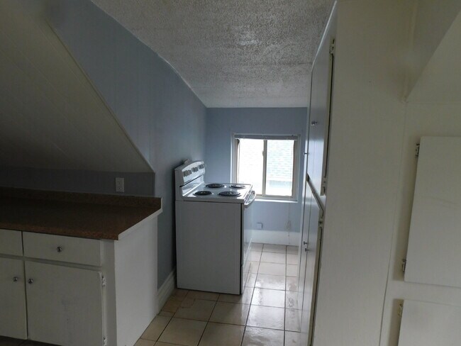 Foto del edificio - Private Entry Upper Level of Duplex