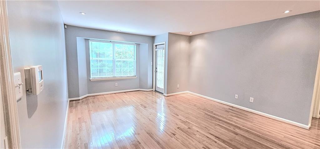 Primary Photo - 2060 Chastain Park Ct NE