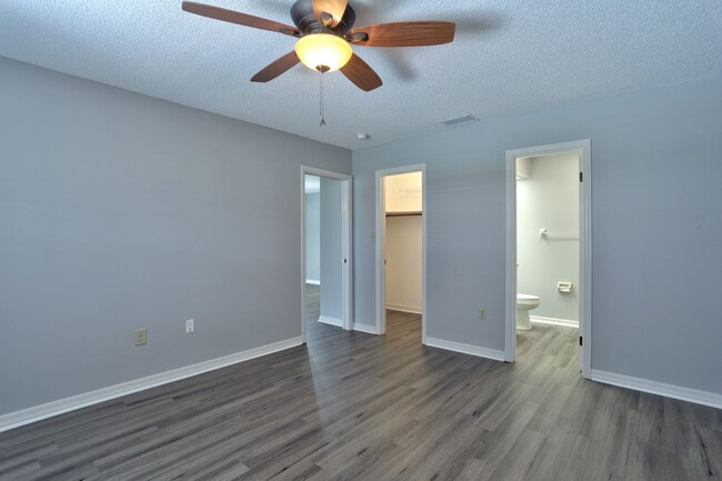 Foto del edificio - Renovated 2-Bedroom, 2-Bath Condo in Eustis