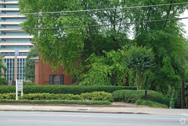 Building Photo - Peachtree Chase