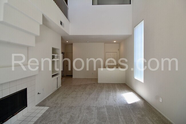 Foto del edificio - 9411 Questa Pointe