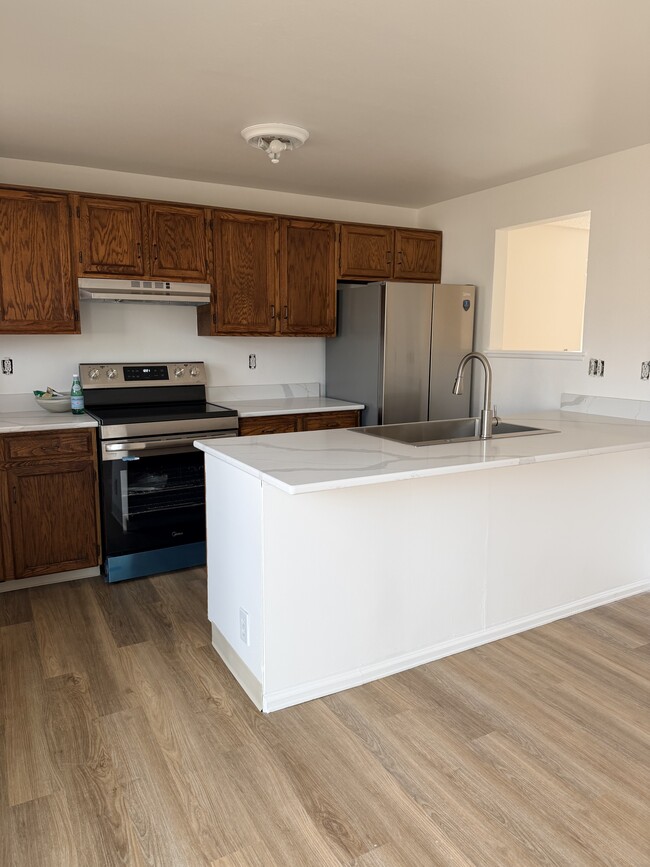 Foto del edificio - 10418 Jellison Way