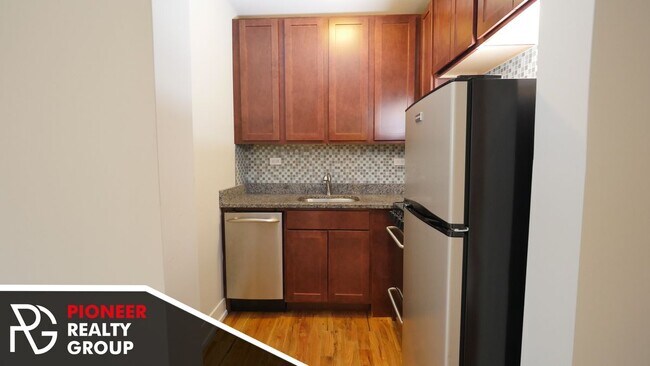 Foto del edificio - 550 W Arlington Pl