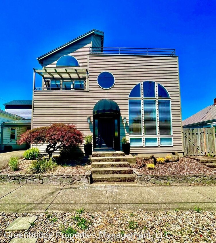 Primary Photo - 3 br, 4 bath House - 519 S Vermont St.