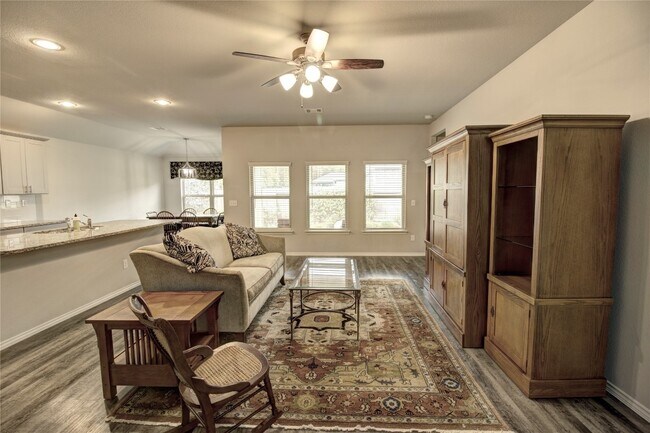 Foto del edificio - 188 Courageous Side Way