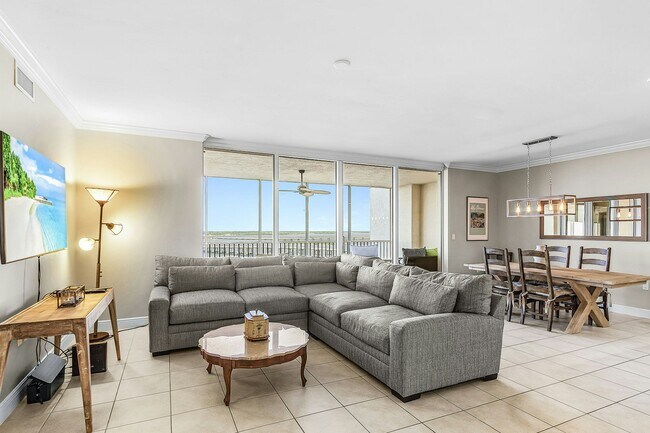 Foto del edificio - 2104 West First Street, Unit 1902