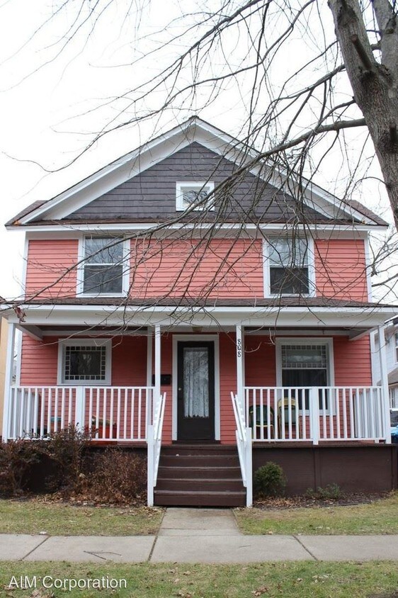 Primary Photo - 808 W Walnut St