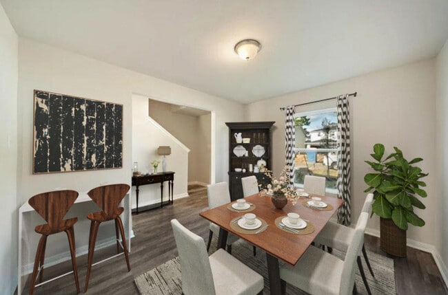 Building Photo - 15665 Briar Forest Dr