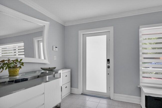Foto del edificio - 2598 NW 36th St