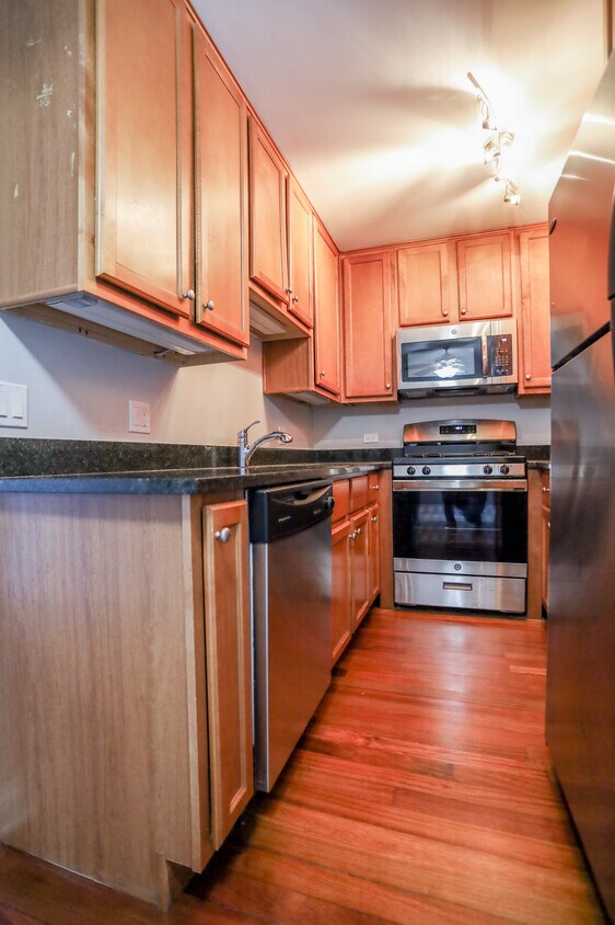 Primary Photo - 7520 W Grand Ave