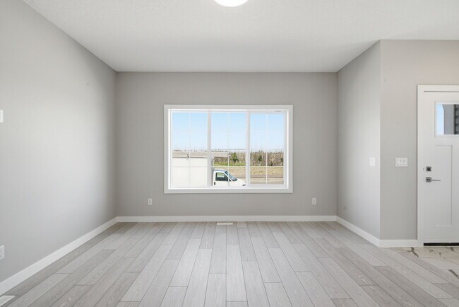 Photo du bâtiment - 9917 Huxbury Dr NE
