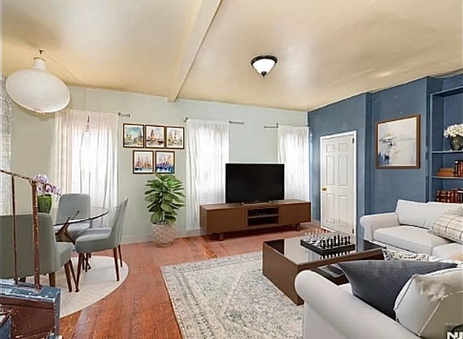 Foto del edificio - 45 Essex Ave