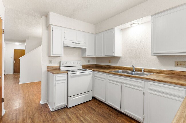 Foto del edificio - 1303 Conway Dr