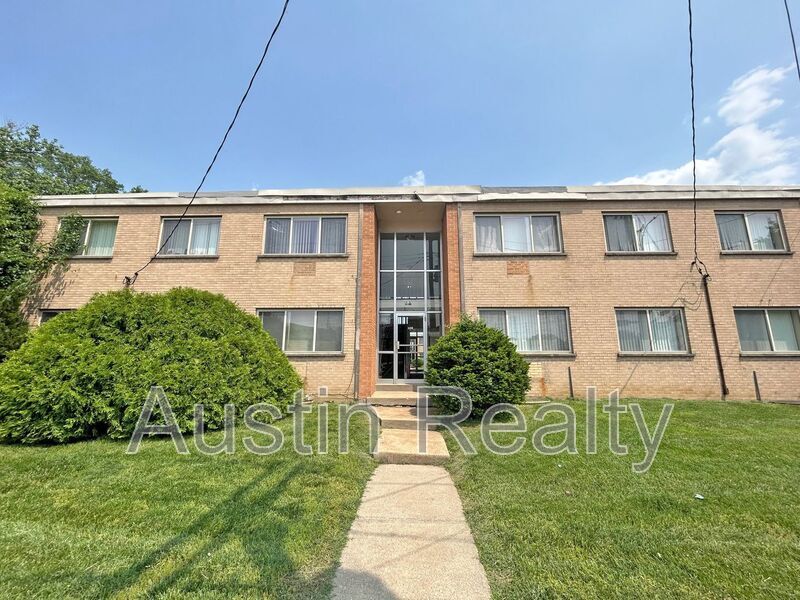 Primary Photo - 9101 Olive Blvd
