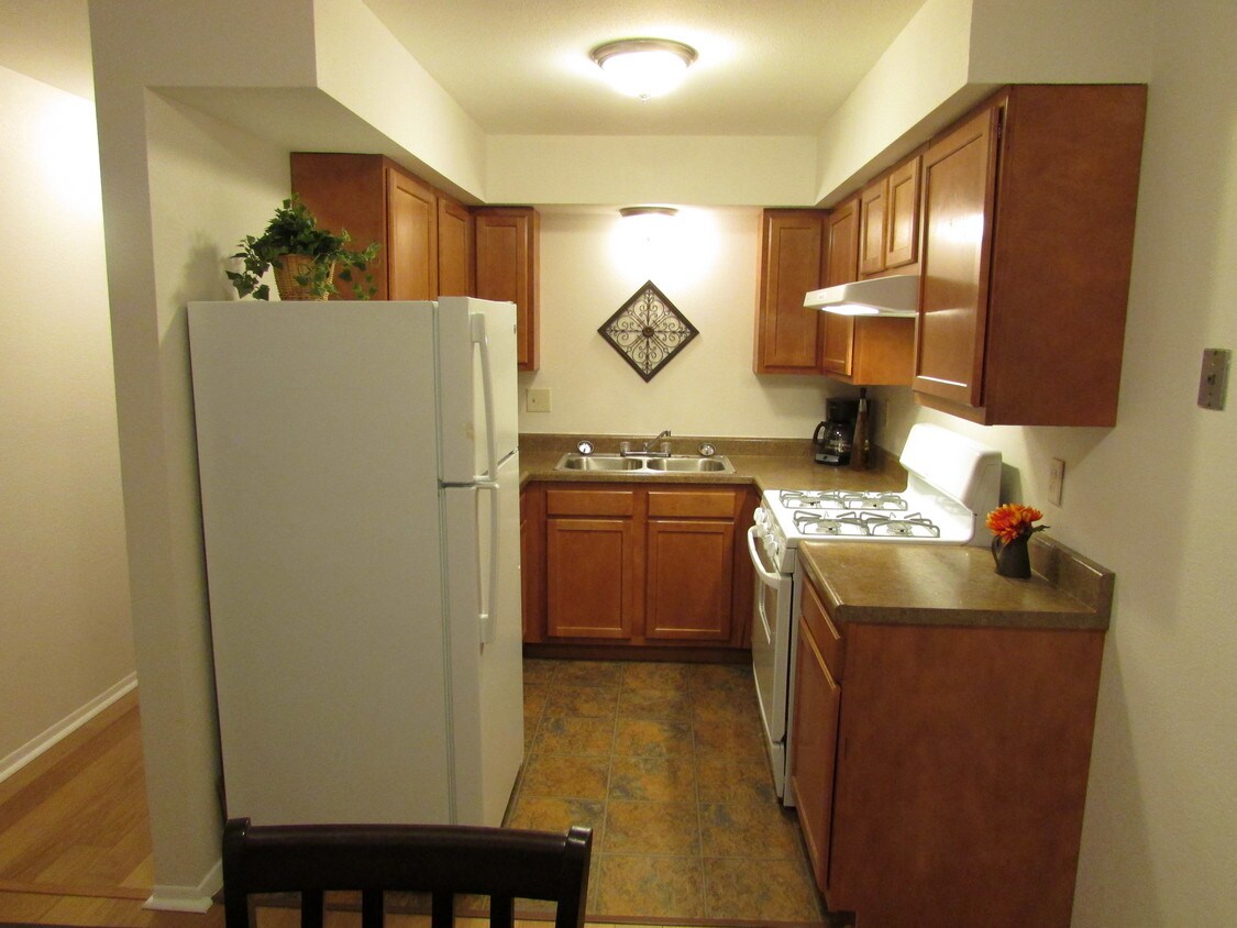 Foto principal - 6522 W Forest Home Ave