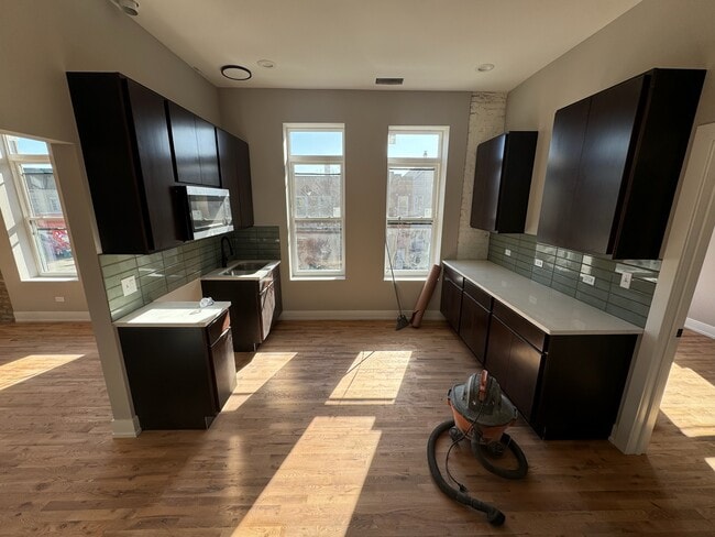 Building Photo - 4700 S Wolcott Ave