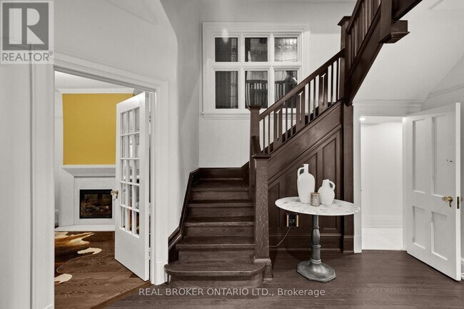 Photo du bâtiment - 23 Triller Ave