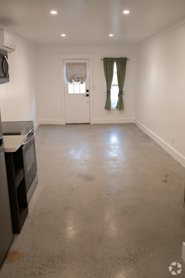 Picture of Tower District Student Apartments for Rent - Fresno, CA - 2 Rentals ...