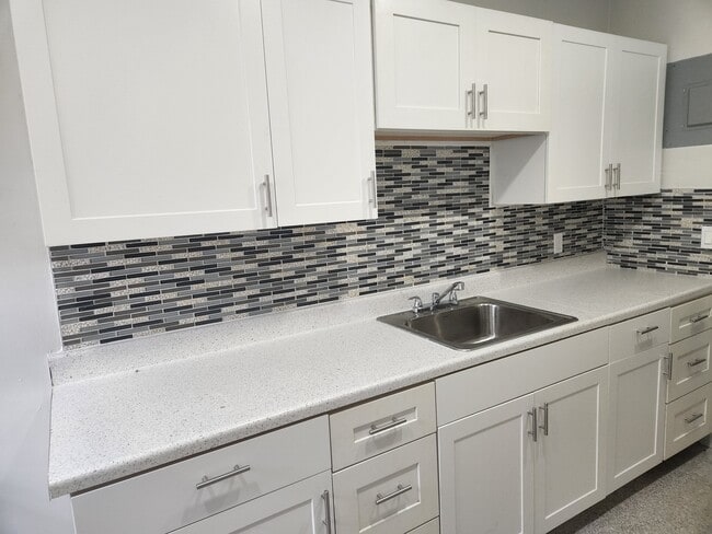 Building Photo - 1922 Taylor St