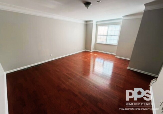 Foto del edificio - 6764 Blackstone Pl