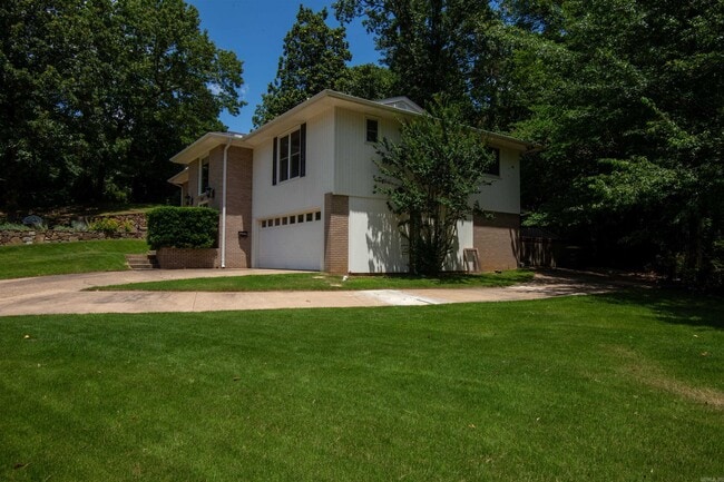 Building Photo - 8607 Linda Ln