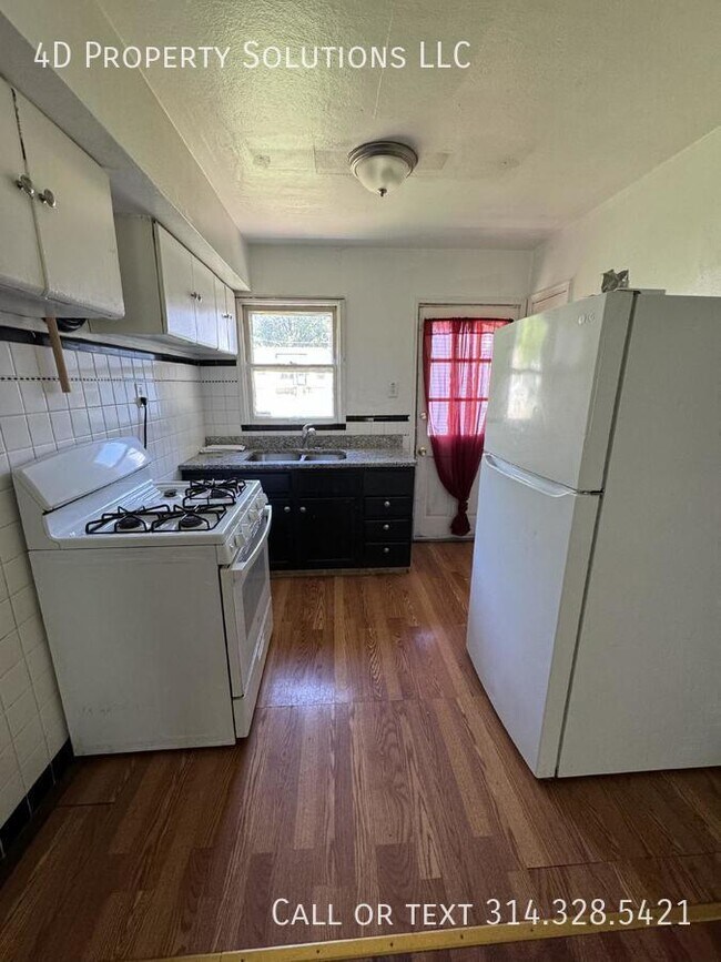Building Photo - Spacious 3-Bedroom Home in St. Louis, MO!