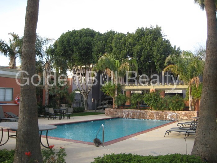 Foto principal - 740 W Elm St