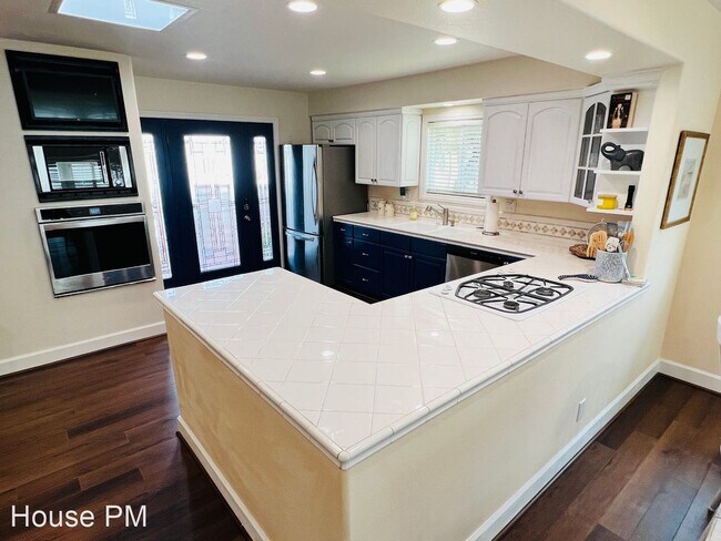 Building Photo - 2 br, 2 bath House - 5452 Bonanza Dr