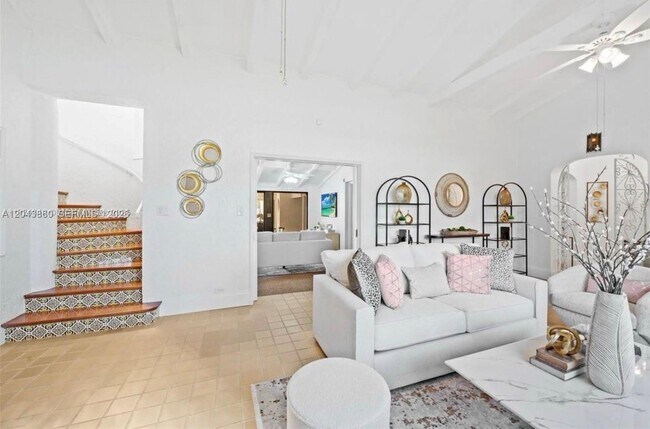 Foto del edificio - 1056 Harrison St