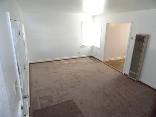 Building Photo - 7446 Edna St