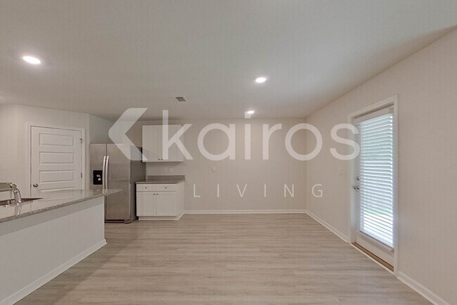Building Photo - 4702 Malay Cir