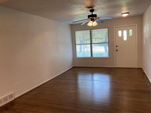 Building Photo - 811 Westwood Dr