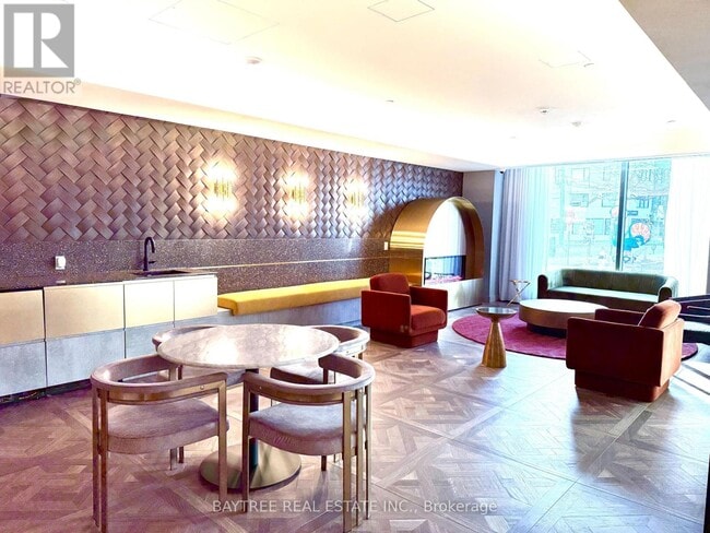 Photo du bâtiment - 5 Lakeview Ave