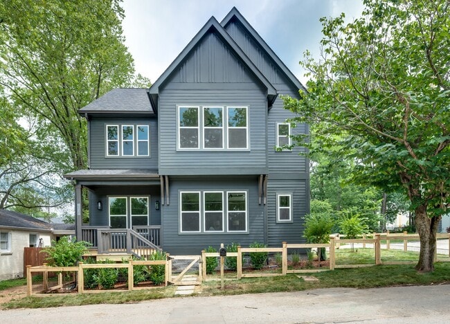 Photo - 2430 Little Ave (Nashville, TN) House