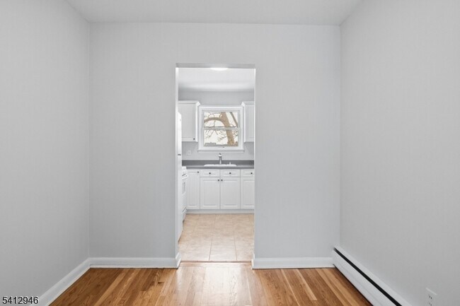 Foto del edificio - 741 Bloomfield Ave